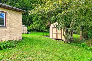 700 9th St, Ellwood City, PA 16117 - Photo 28