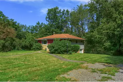 194 Woodridge Dr, Brighton Township, PA 15009 - Photo 12