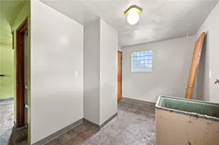 145 Old Lebanon Church Rd, Pittsburgh, PA 15236 - Photo 16