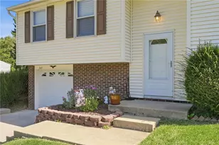203 Cameron Dr, Cranberry Township, PA 16066 - Photo 4