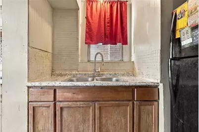 143 Margaret St, Pittsburgh, PA 15210 - Photo 8