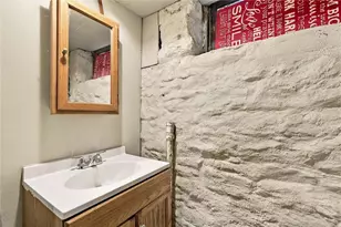 143 Margaret St, Pittsburgh, PA 15210 - Photo 26