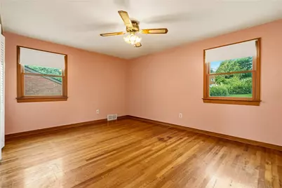 4358 E Brightview Ave, Pittsburgh, PA 15227 - Photo 8