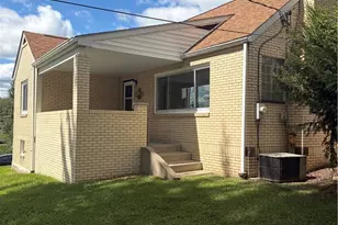 306 Valley Dr, Rochester, PA 15074 - Photo 1