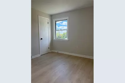 306 Valley Dr, Rochester, PA 15074 - Photo 12
