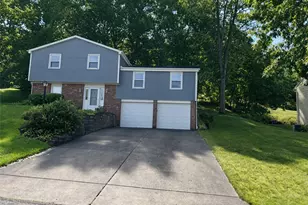 171 Oakdale Dr, Zelienople, PA 16063 - Photo 1