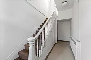 17 Locust St, Etna, PA 15223 - Photo 8
