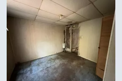 319 Strickler St, Pittsburgh, PA 15204 - Photo 6