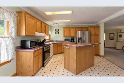 200 Falcon Lane, Washington Township, PA 15613 - Photo 6