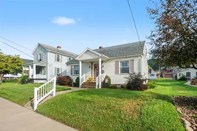 228 Hazel Ave, Ellwood City, PA 16117 - Photo 4
