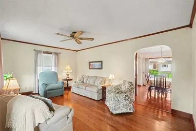 228 Hazel Ave, Ellwood City, PA 16117 - Photo 6