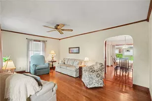 228 Hazel Ave, Ellwood City, PA 16117 - Photo 6