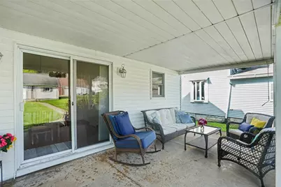 228 Hazel Ave, Ellwood City, PA 16117 - Photo 18