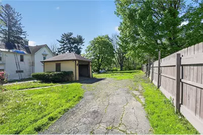 122 W Main St, Greenville Boro, PA 16125 - Photo 4