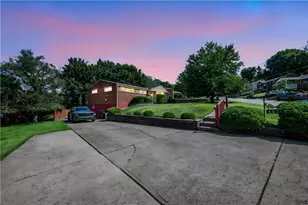 425 Ruthwood Ave, Pittsburgh, PA 15227 - Photo 2