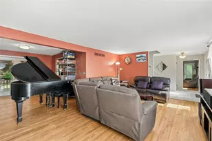 67 Hauck Dr, Pittsburgh, PA 15235 - Photo 12