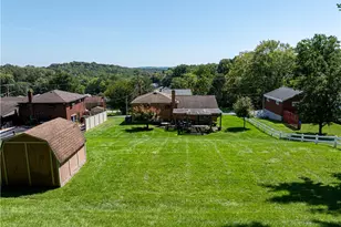 1547 Berryman Ave, South Park, PA 15129 - Photo 4