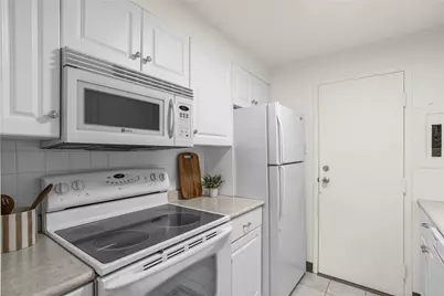 4601 Fifth #525, Pittsburgh, PA 15213 - Photo 10