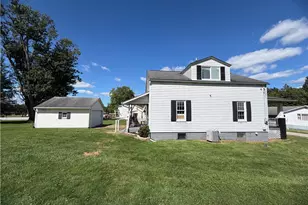 100 Fair St, Carmichaels-Cumberland, PA 15320 - Photo 4