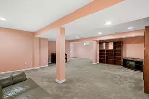 328 Aberdeen Dr, Pittsburgh, PA 15239 - Photo 26