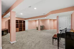 328 Aberdeen Dr, Pittsburgh, PA 15239 - Photo 24