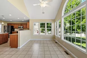 328 Aberdeen Dr, Pittsburgh, PA 15239 - Photo 10