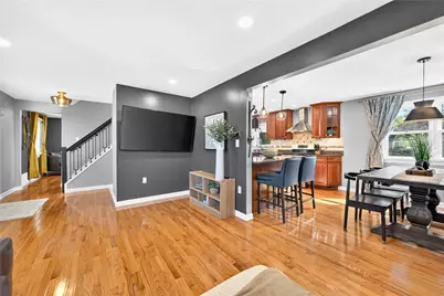 49 Norfolk Drive, Robinson Twp, PA 15108 - Photo 8