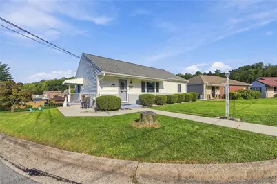 600 Maple St, Jeannette, PA 15644 - Photo 2