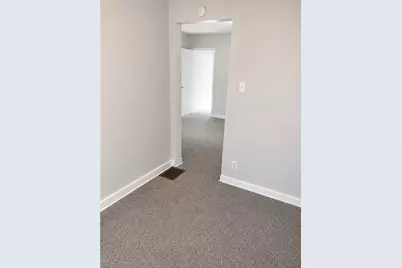 906 Broadway Ave, Stowe Township, PA 15136 - Photo 12