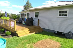 515 Clydesdale Ave, Ellport Boro, PA 16117 - Photo 2