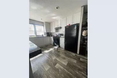 697 Regent Dr, Chartiers, PA 15301 - Photo 8