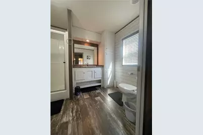 697 Regent Dr, Chartiers, PA 15301 - Photo 16