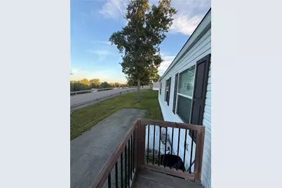 697 Regent Dr, Chartiers, PA 15301 - Photo 4