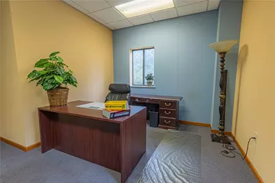703 Commerce Ave, Shenango Township, PA 16101 - Photo 8