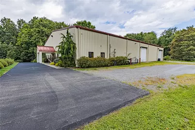 703 Commerce Ave, Shenango Township, PA 16101 - Photo 4