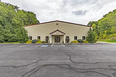 703 Commerce Ave, Shenango Township, PA 16101 - Photo 2