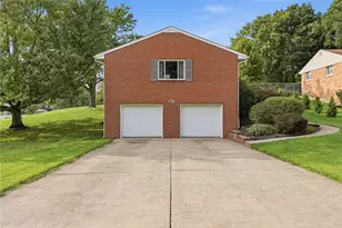 311 McKinney Dr, Moon/Crescent Twp, PA 15108 - Photo 36