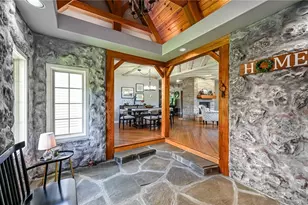 302 Ashbury Ct, Cranberry Township, PA 16066 - Photo 6
