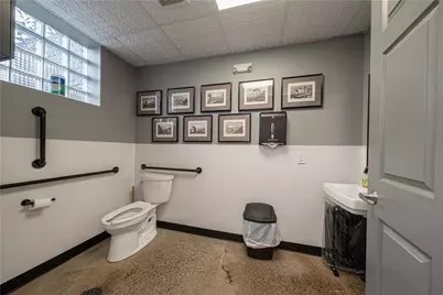 907 5th Ave, Coraopolis, PA 15108 - Photo 8