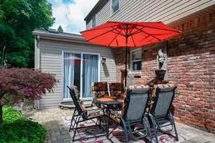 1385 Sturdy Oak Dr, Scott Township, PA 15220 - Photo 18