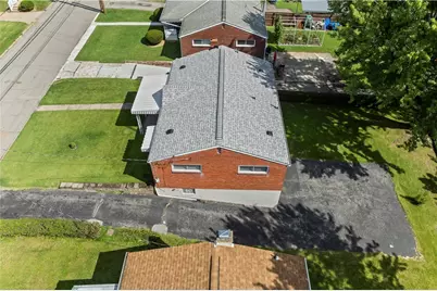 551 Lebanon Manor Dr, West Mifflin, PA 15122 - Photo 4