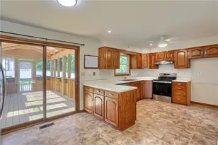 493 McCombs Cir, Union Township, PA 16101 - Photo 12