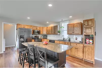 404 Hawthorne St, New Castle, PA 16101 - Photo 8