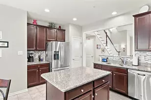 801 Village Club Dr, Pine Township, PA 15090 - Photo 6