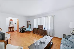 310 Woodland Ave, Farrell, PA 16121 - Photo 6