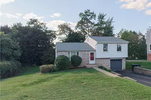 160 Rivercrest Dr, Moon/Crescent Twp, PA 15108 - Photo 2