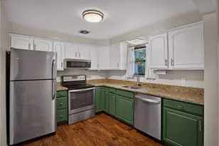 106 Susan Dr, Green Tree, PA 15220 - Photo 8