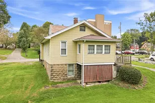 34 School St, Sharpsville, PA 16150 - Photo 8