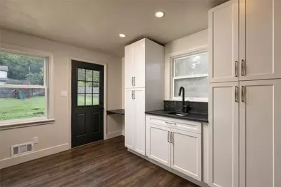 817 Victory Rd, Pittsburgh, PA 15101 - Photo 8