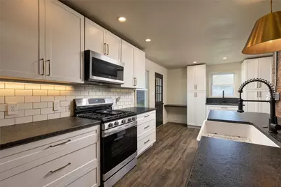 817 Victory Rd, Pittsburgh, PA 15101 - Photo 10